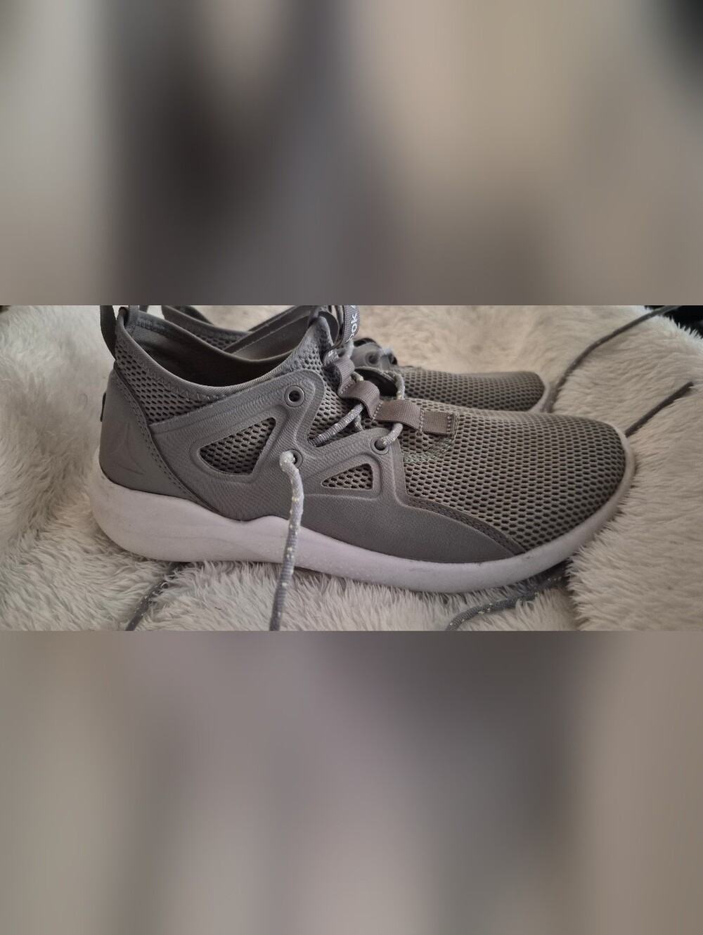 Ladies Reebok Grey Mesh Athletic Sneakers - Lightweight Comfort.